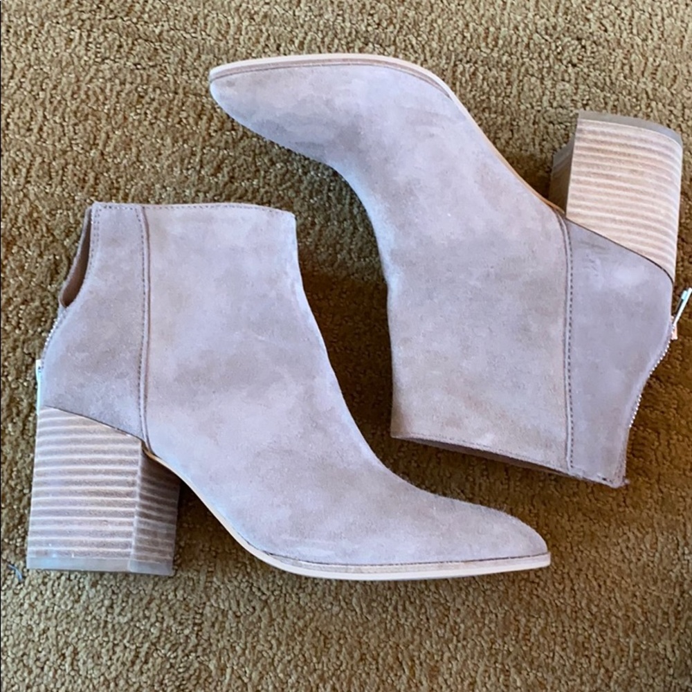 Steve Madden zip up back booties